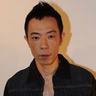 jumbo poker Yamamoto: Dalam adegan di mana Kaede Tama meninggal, dia mengenakan celana ketat berwarna hijau